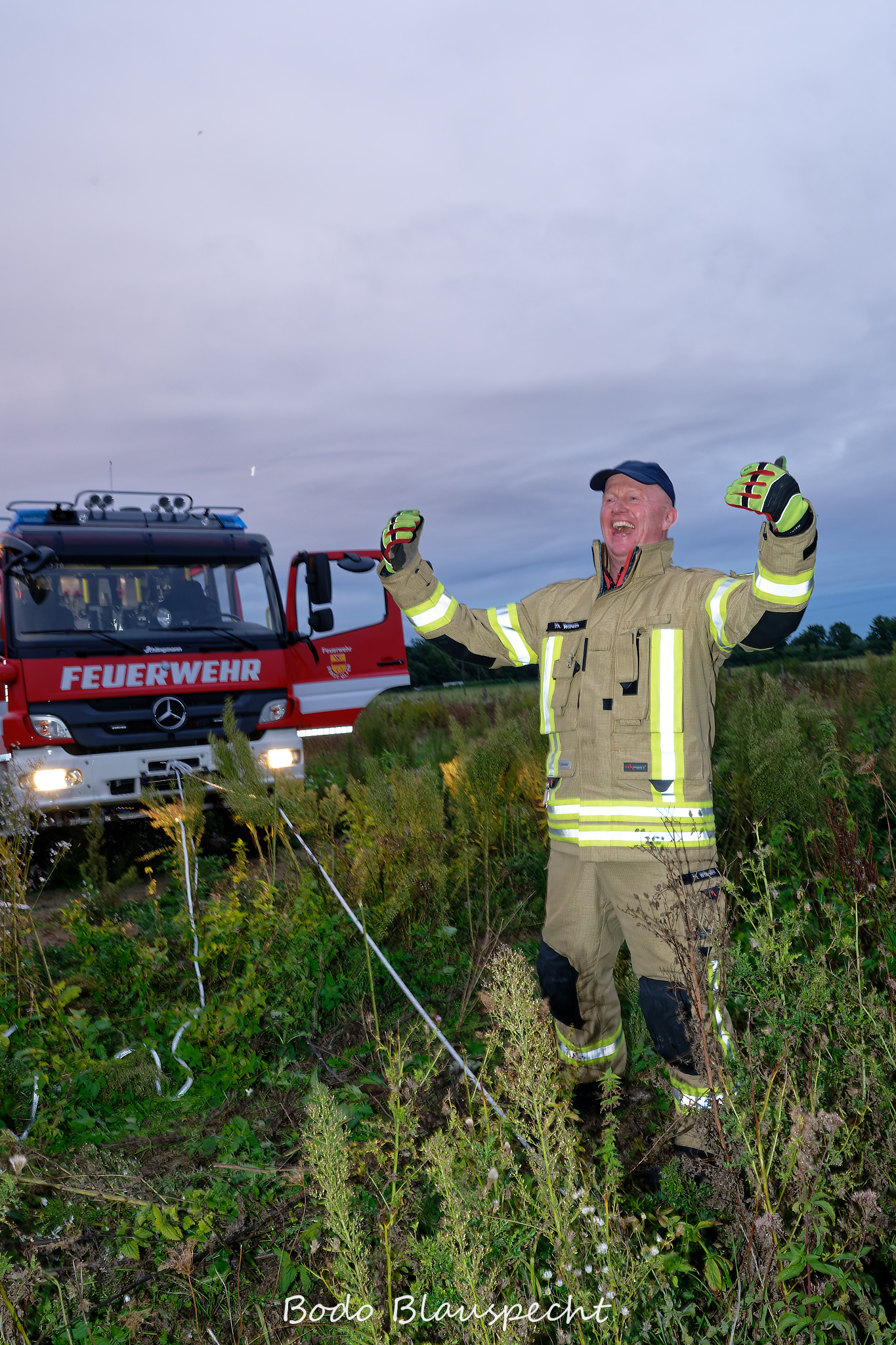 09.17 19.32 151   Feuerwehrübung   Steveraue WEB